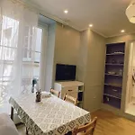 Appartement Au Coeur De Paris 5E